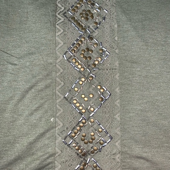 Women’s top - Picture 2 of 3